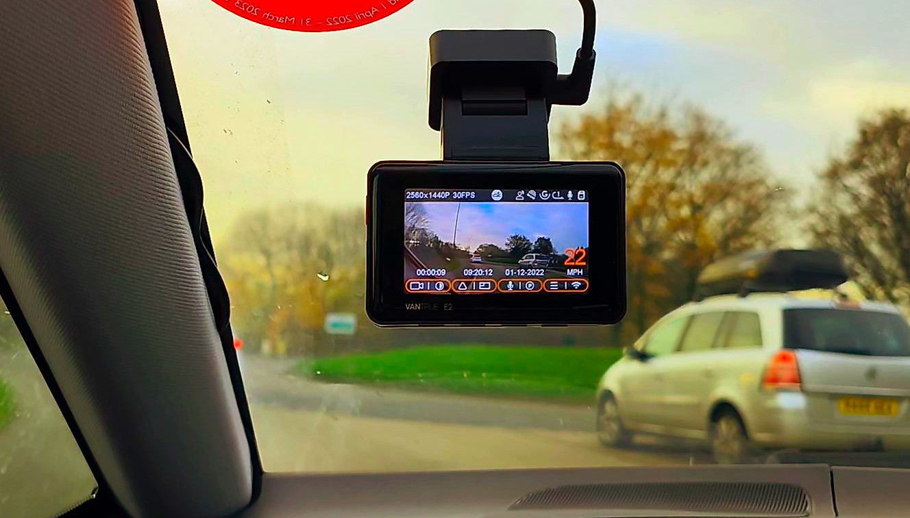 Vantrue E2 dashcam