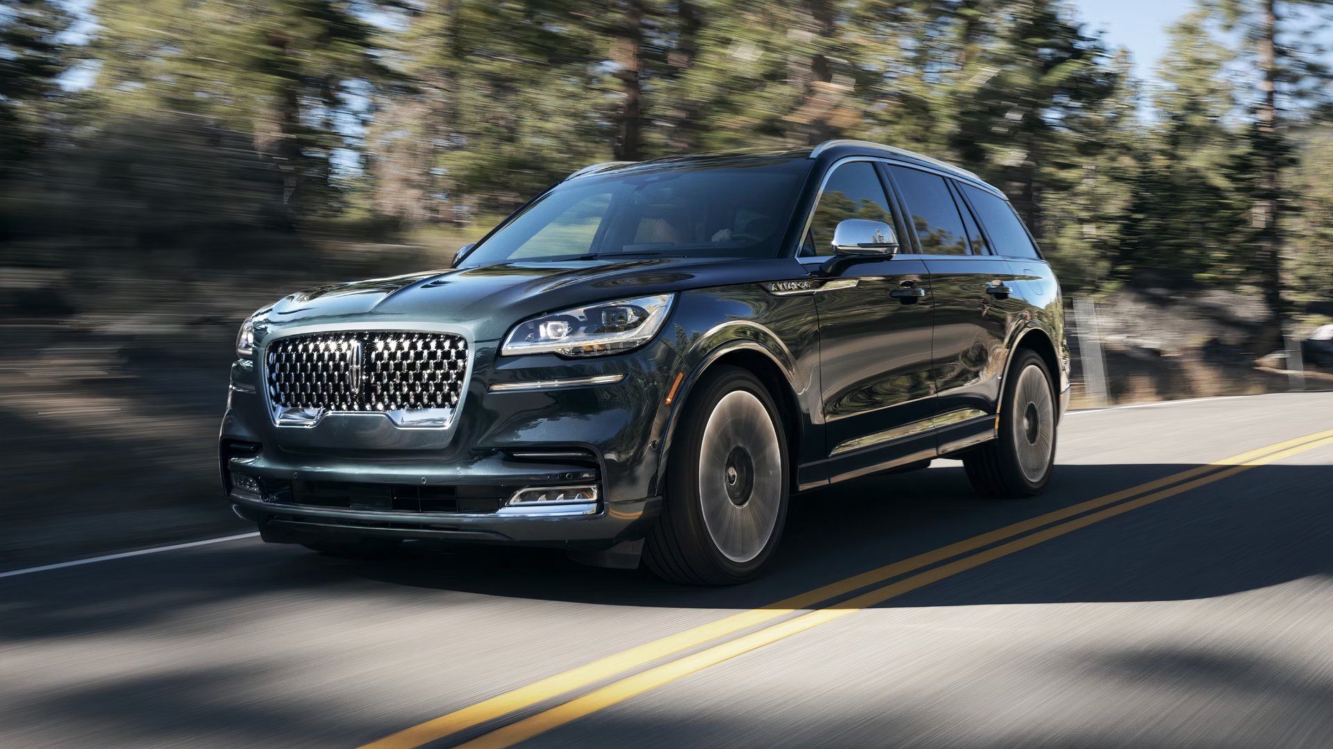 2022 Lincoln Aviator-1