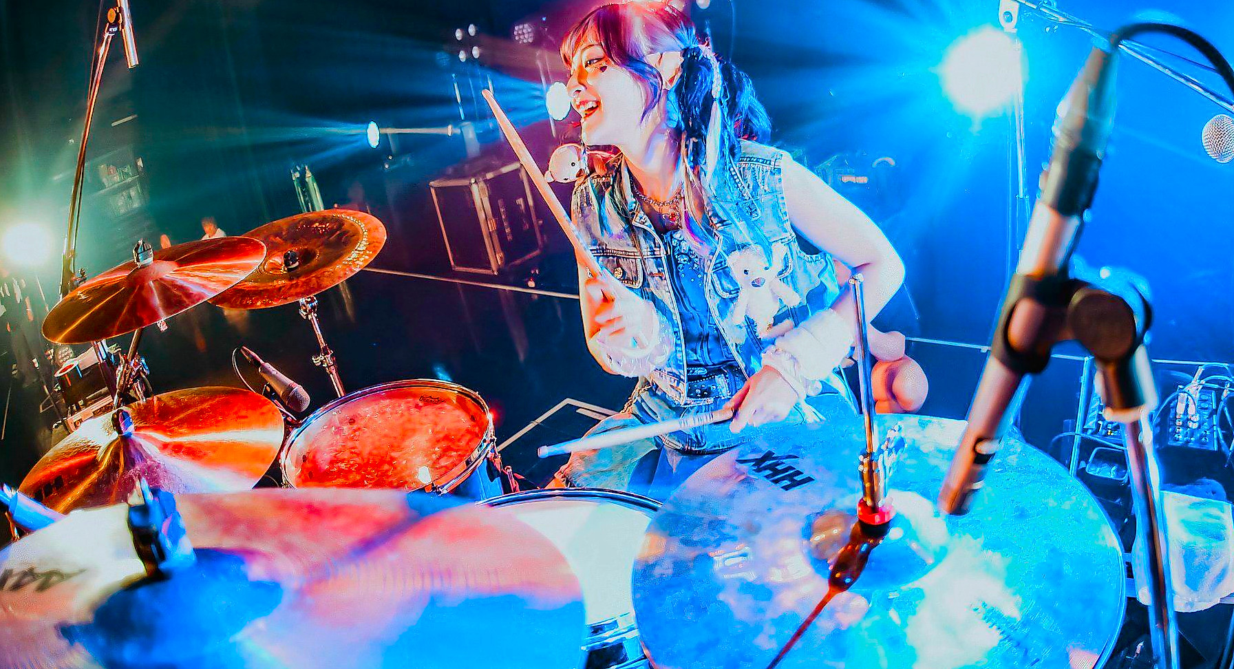 Drummer Chika performing for Hanabie.