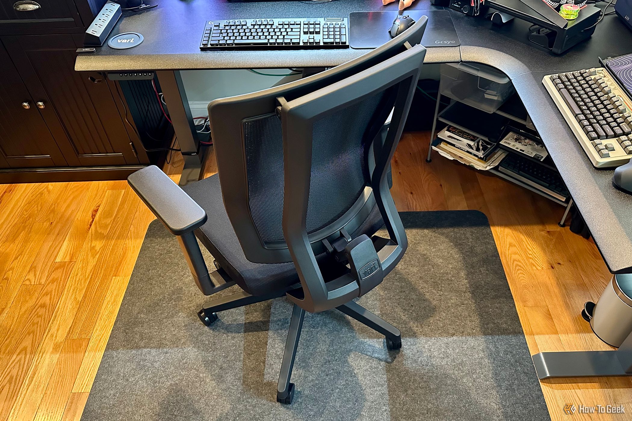 Vari Task Chair in front of Vari L-Shape Electric Standing Desk