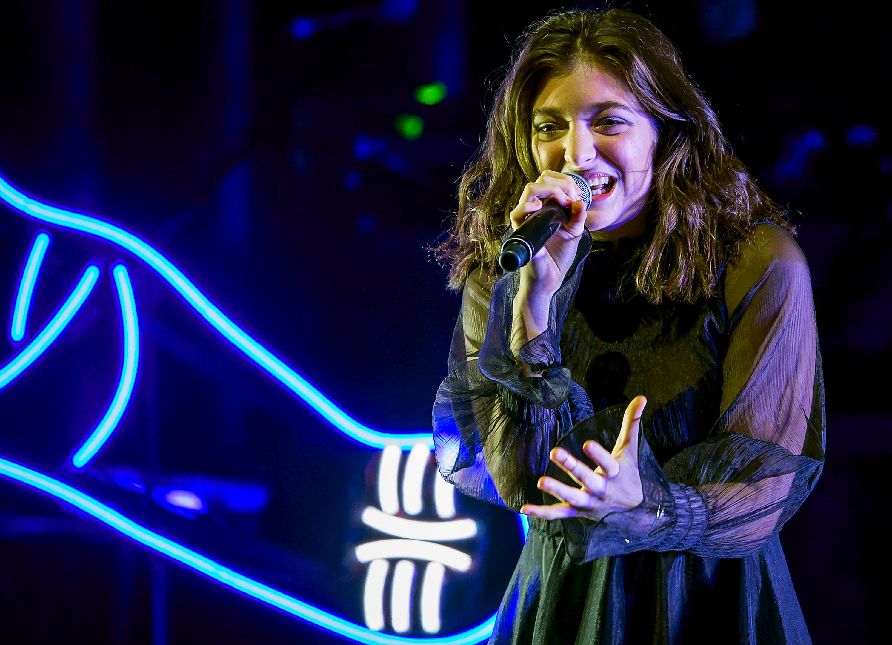 lorde performing on stage
