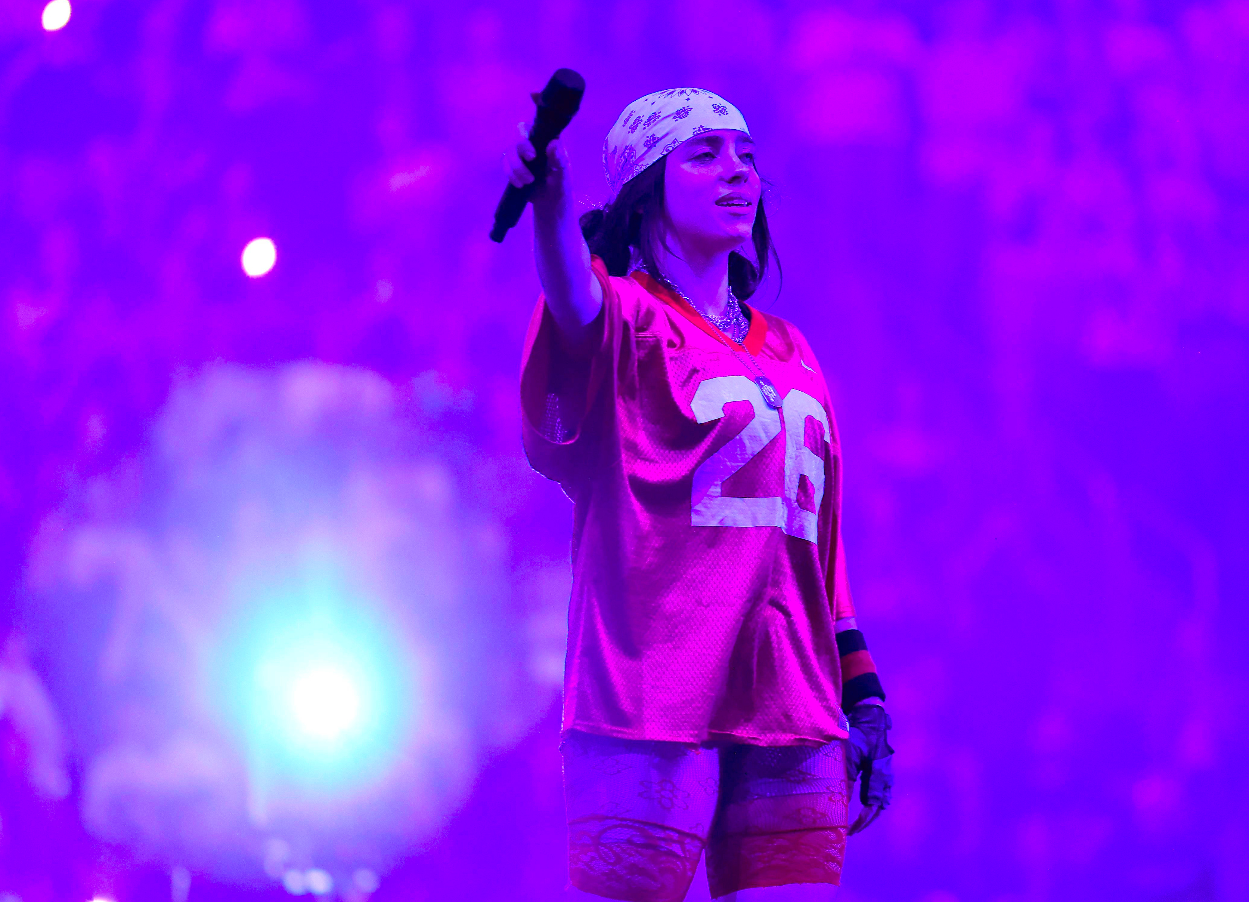 billie eilish hit me hard and soft: the tour kick off quebec