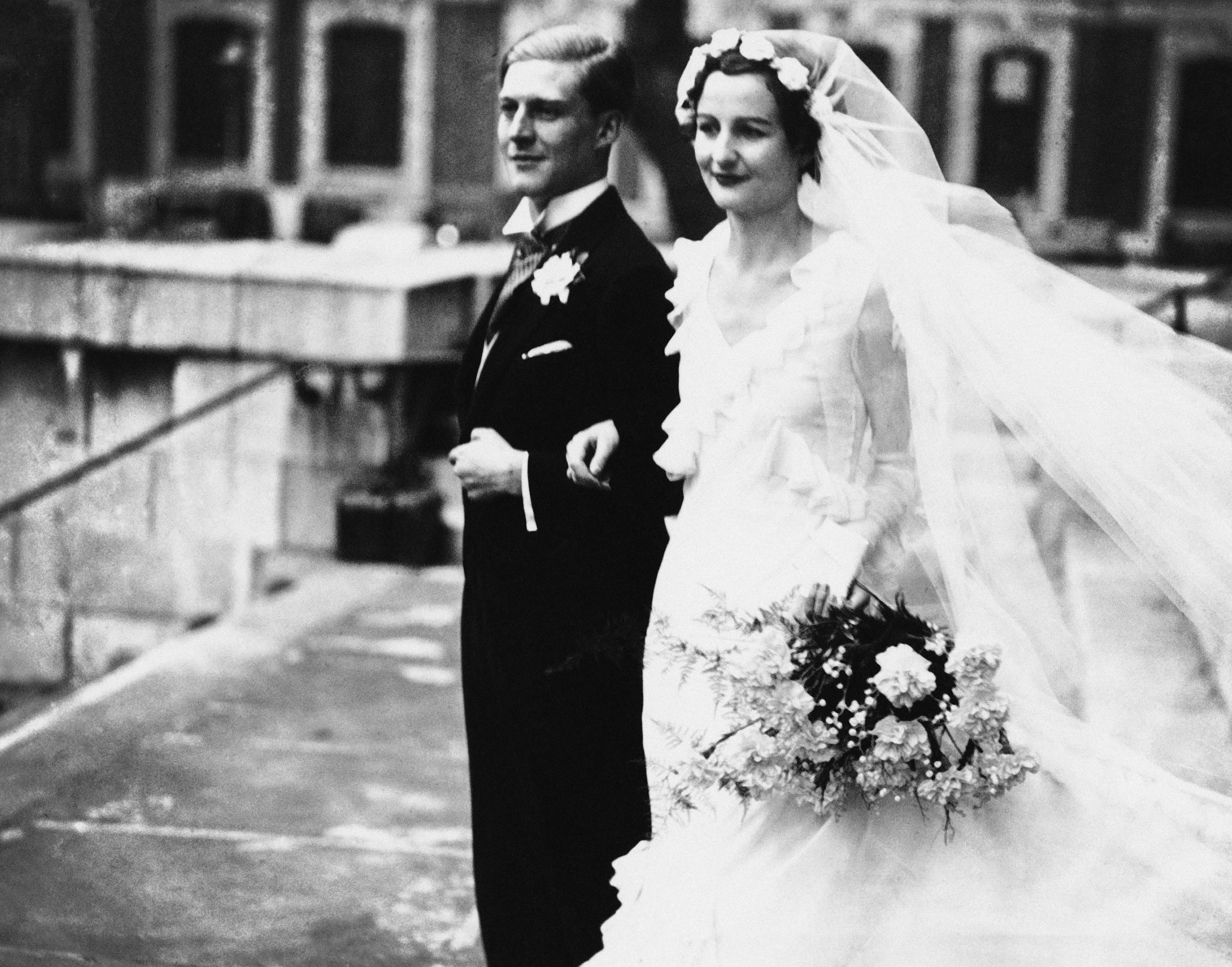Mitford Marries Rodd