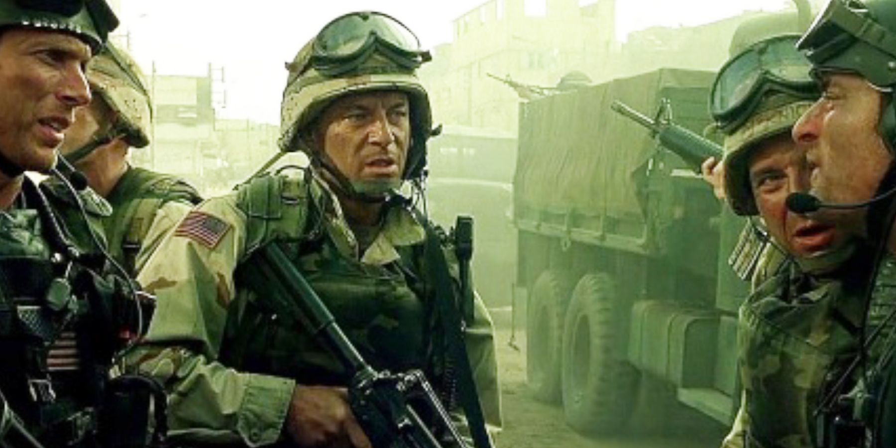 Jason Isaacs as Steele in Black Hawk Down.